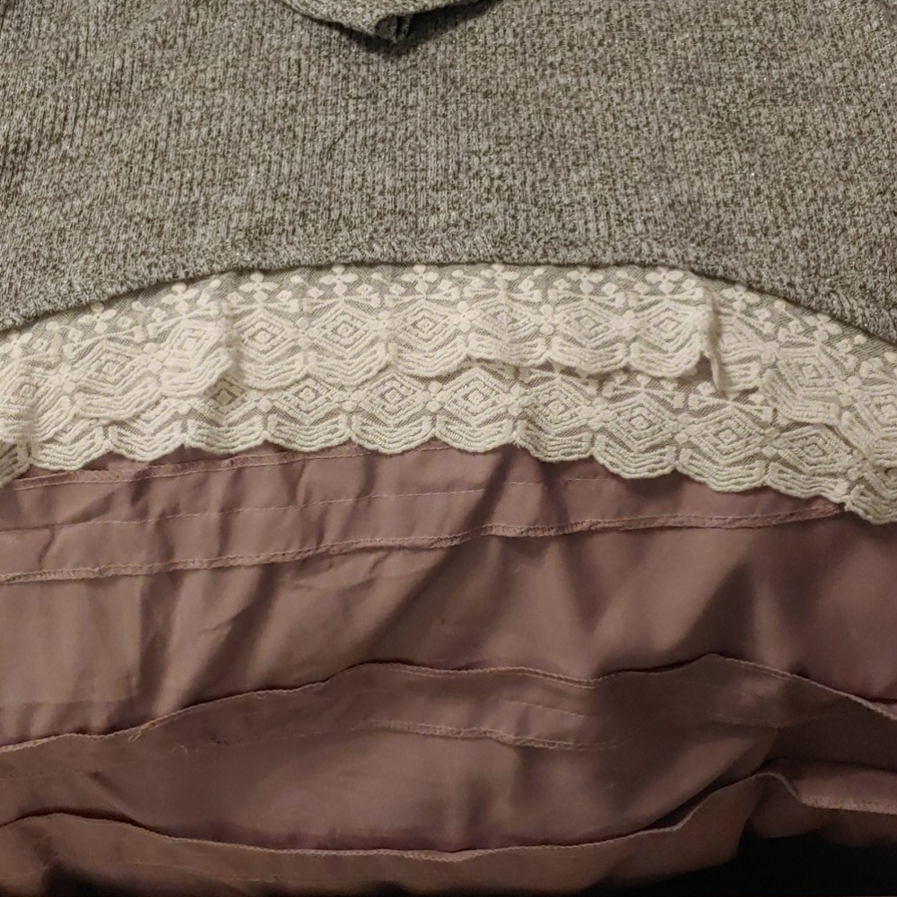 Sweater - Picture 2 of 5